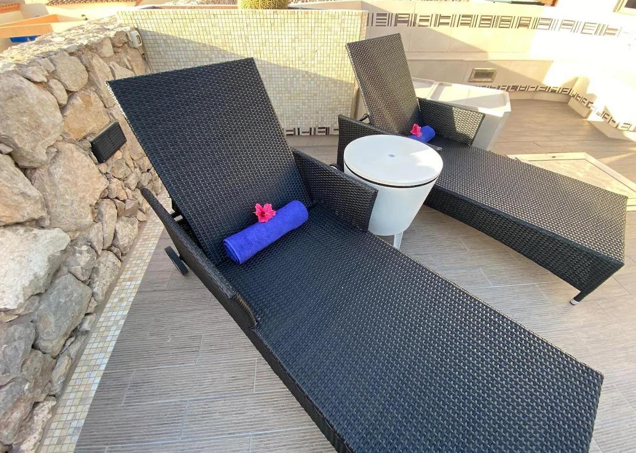 קוסטה קלמה Villa Loba With Private Pool ספרד
